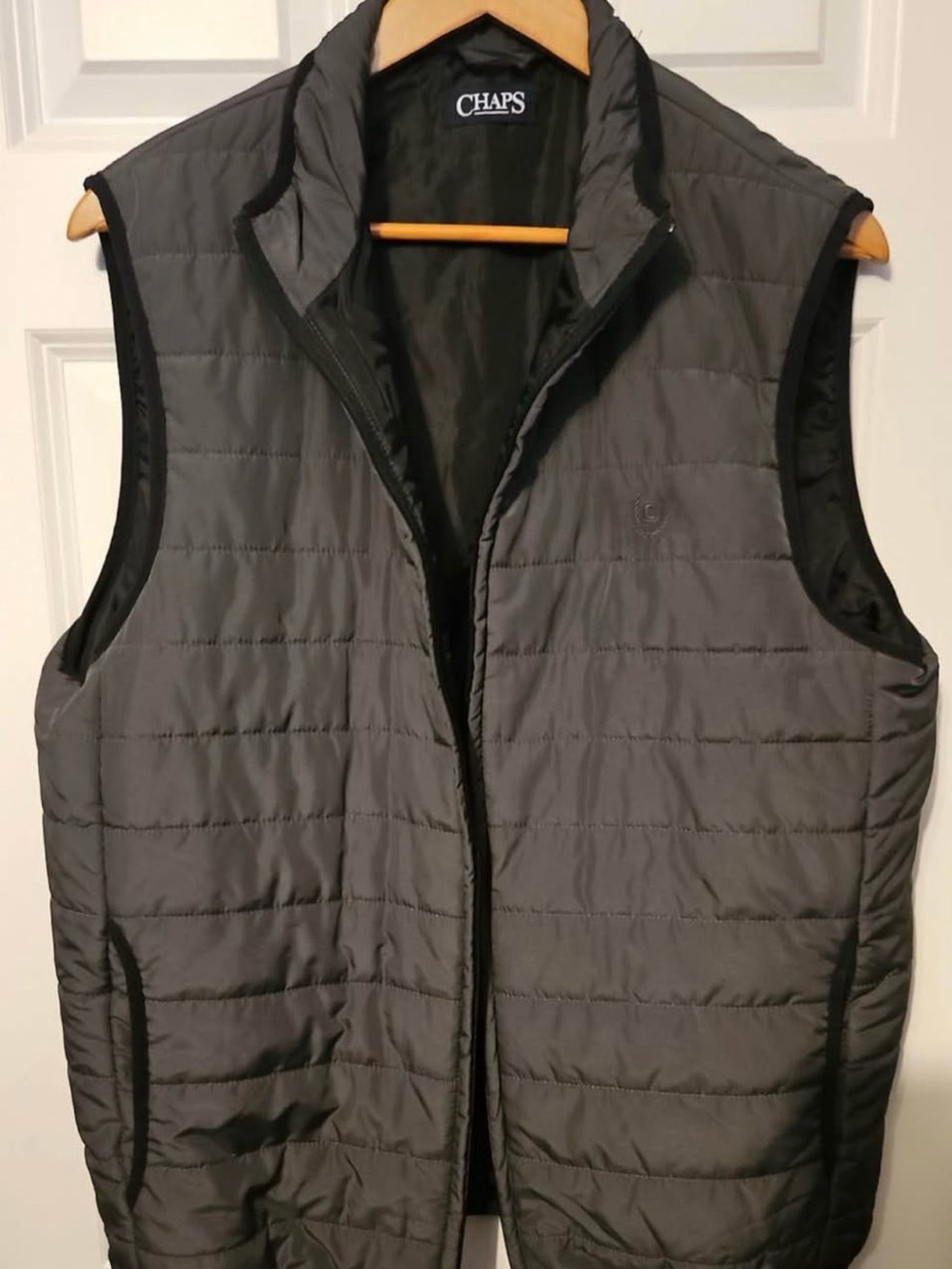 Chaps Men's Quilted Vest in Gray and Black Trim